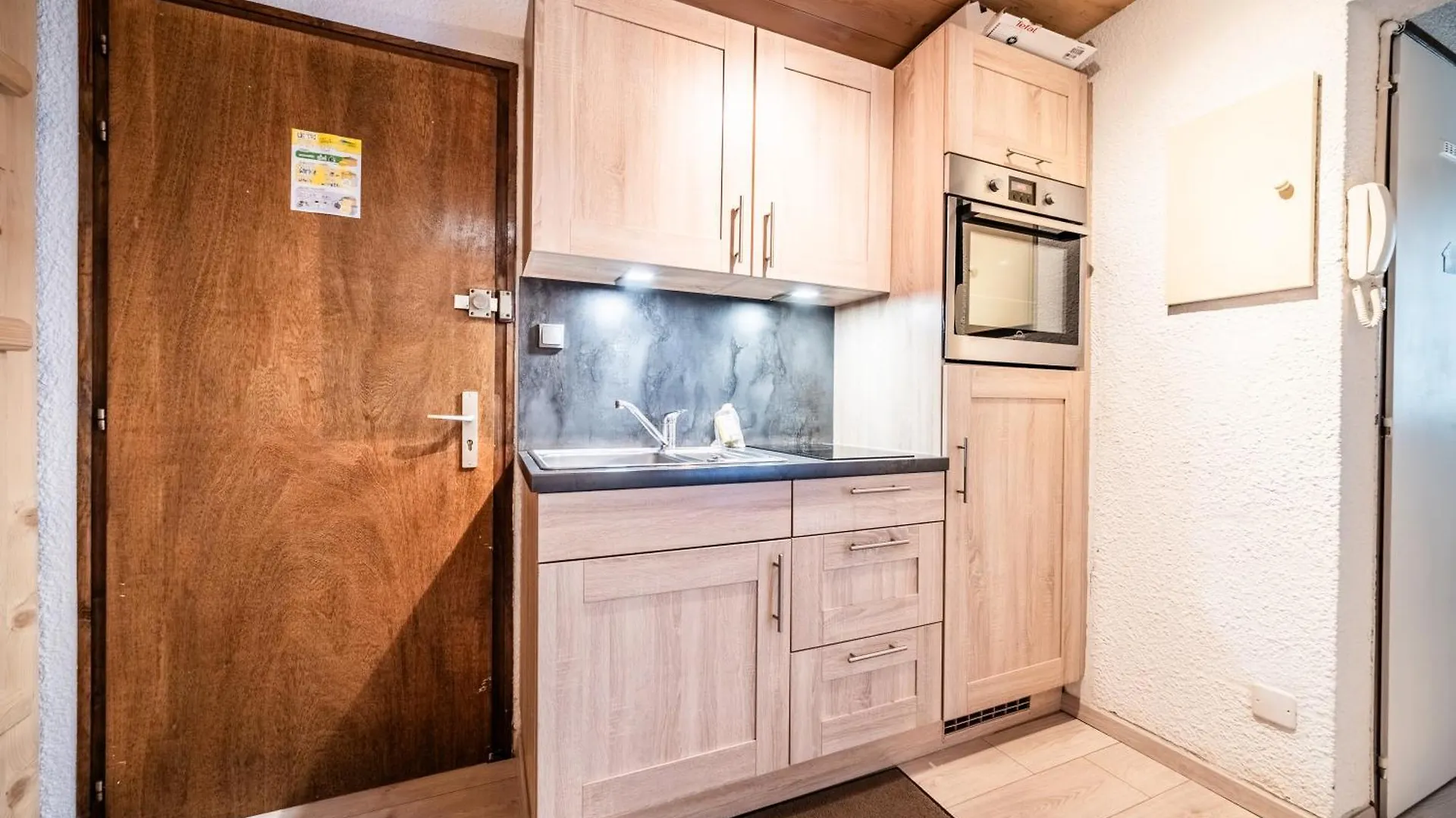 Appt Bien Agence, Bien Place-Chatel Apartment